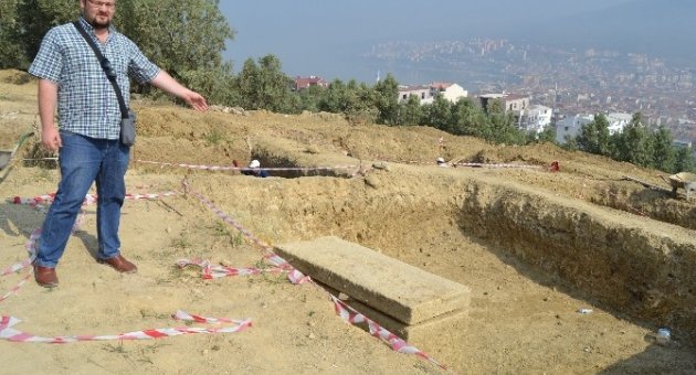 Gemlik’te 2200 Yıllık Lahit Bulundu
