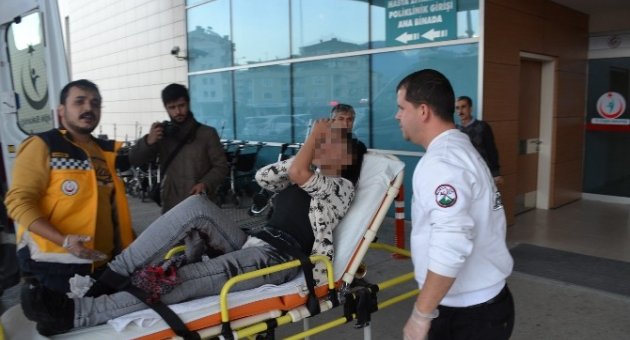 Genç Kız Sokak Ortasında Bıçaklandı