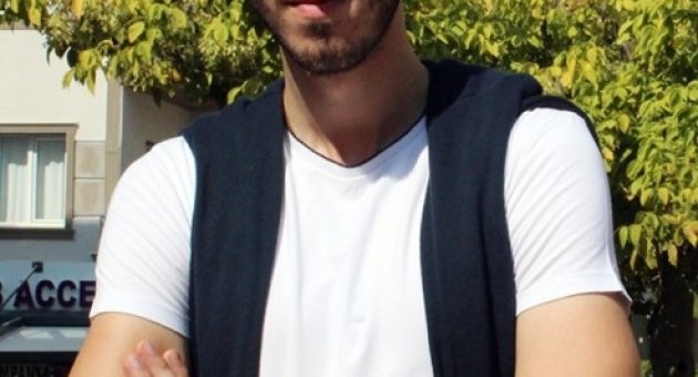 Genç Oyuncu, Gözünü Dizilere Dikti