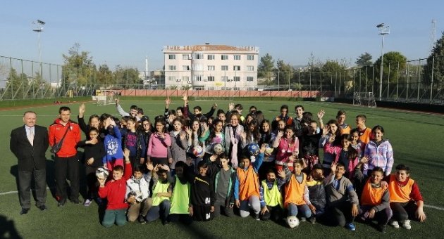 Genç Sporculara Başkan Pekdaş Dopingi
