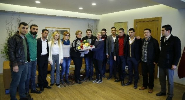Gençlerden Başkan Pekdaş’a Ziyaret
