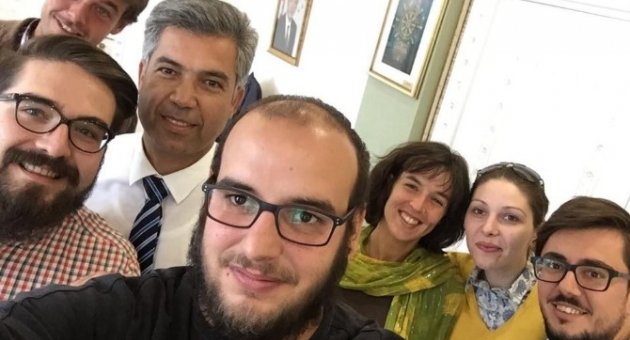 Gençlerden Valiyle Özçekim