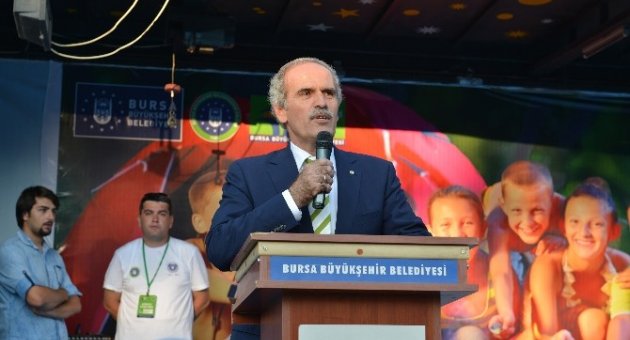 Gençlerin 15. Kamp Ateşi Sevinci