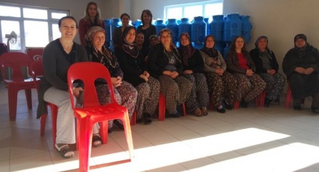 Gıdaların Saklama Koşulları Ve Domates Konservesi Yapımı Kadınlara Anlatıldı