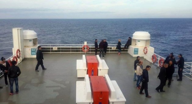 Çanakkale Gökçeada Feribotu Yolda Kaldı