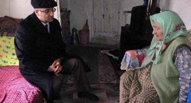 Gömeç Kaymakamı Yavuz’dan Neriman Teyzeye Ziyaret