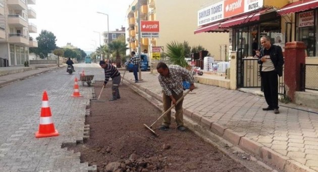 Gömeç’te Çöken Yollara Belediye Müdahalesi