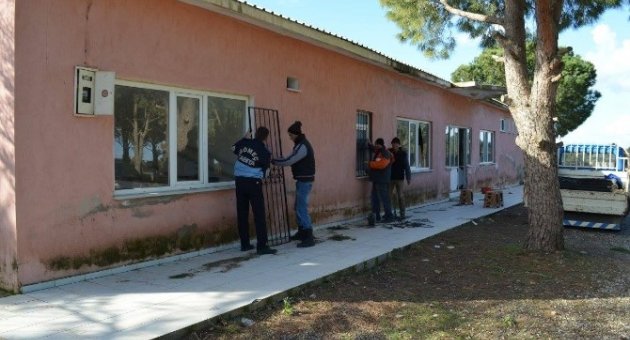 Gömeç’te Düğün Salonu Yenileniyor