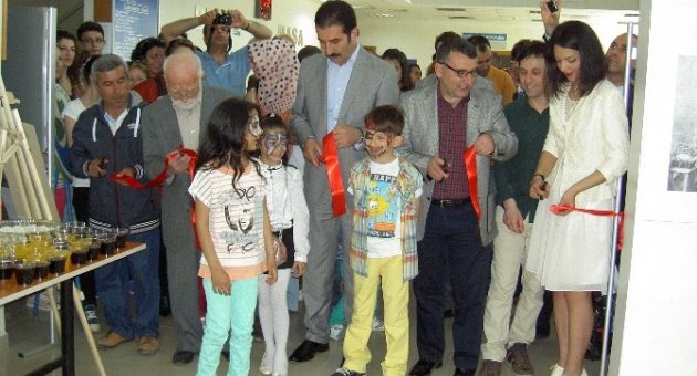 Gönen Turizm Derneği, Resim Sergisi Açtı