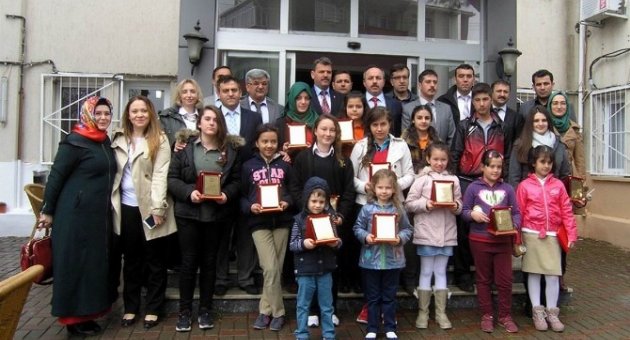 Gönen’de 23 Nisan Yarışmaları Ödül Töreni Yapıldı