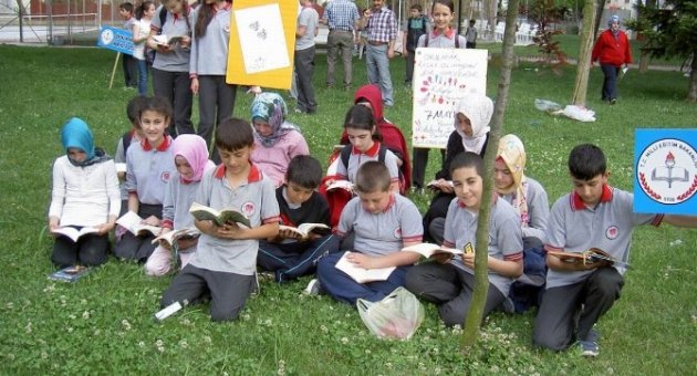 Gönen’de Kitap Okuma Şenliği