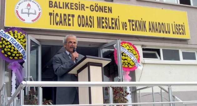 Gönen’deki Teknik Lisede Mezuniyet Sevinci