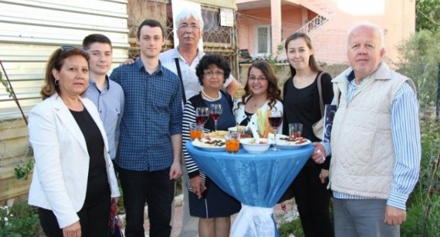 Gönüllü Eğitmenler Sertifikalarını Aldı