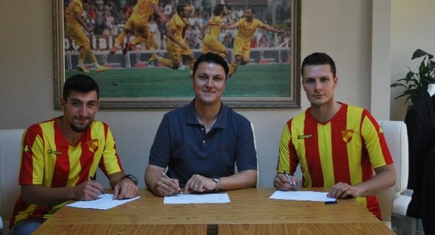 Göztepe Hentbolda 2 İmza