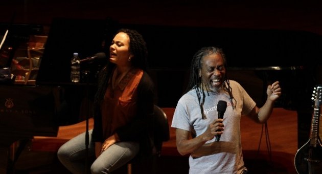 Grammy Ödüllü Bobby Mcferrin, İzmir’i Coşturdu