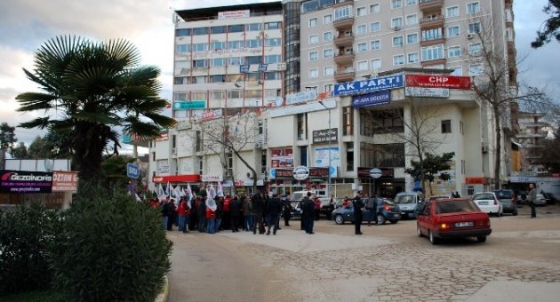 Grevci İşçiler Eylem Yaptı