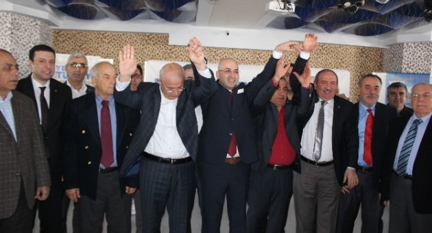 Güldoğan, ‘izmir Sana Aşığım’ Diyerek Aday Adaylığını Açıkladı