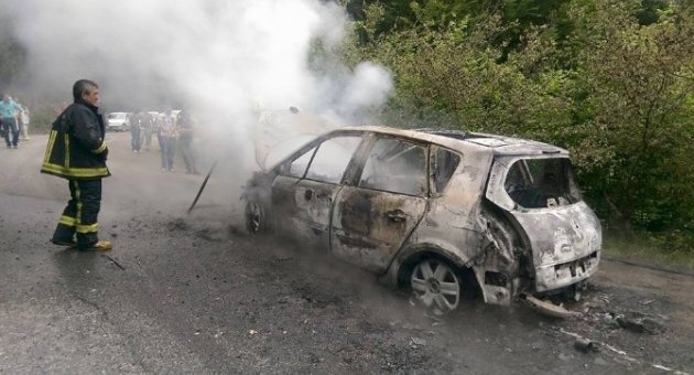 Hareket Halindeki Araç Alev Topuna Döndü