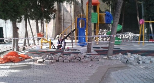 Hastane Bahçesine Çocuk Parkı