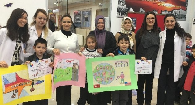 Hayallerindeki Yabancı Dil Dersini Resme Döktüler