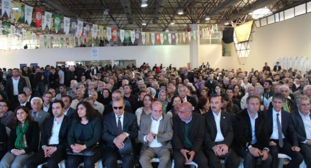Hdp İzmir’de Aday Tanıtım Toplantısı Düzenledi
