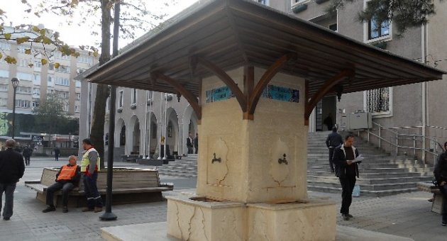 Her İlçeye İki Meydan Çeşmesi
