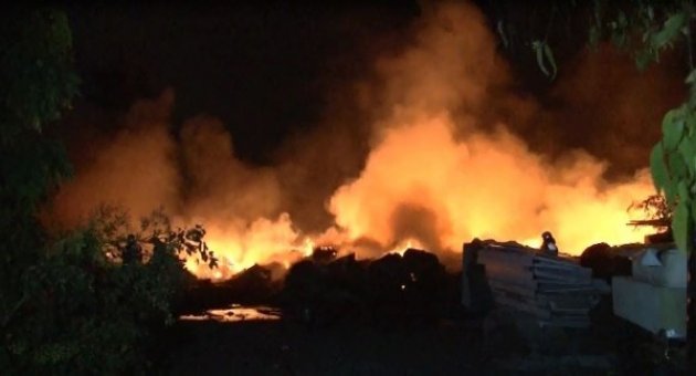Hurdalık Alanda Çıkan Yangın Korkuttu