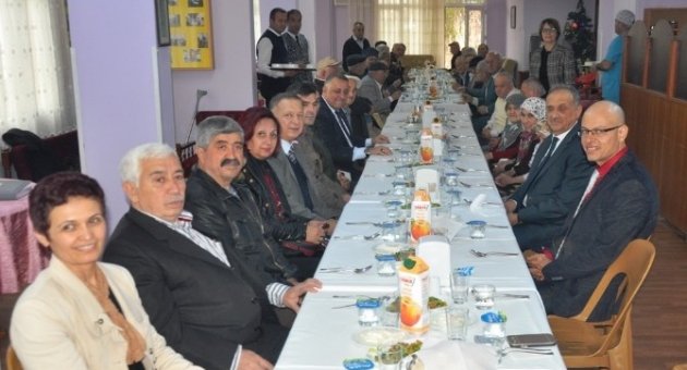 Huzurevi Sakinleri Ödemiş Protokolünü Ağırladı
