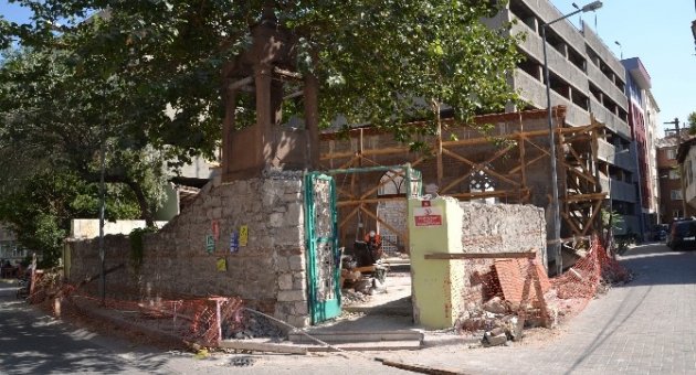 İbrahim Ağa Camii Restore Ediliyor