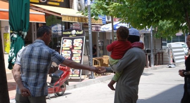 İç Savaştan Kaçtılar, Çerkezköy’de Dileniyorlar