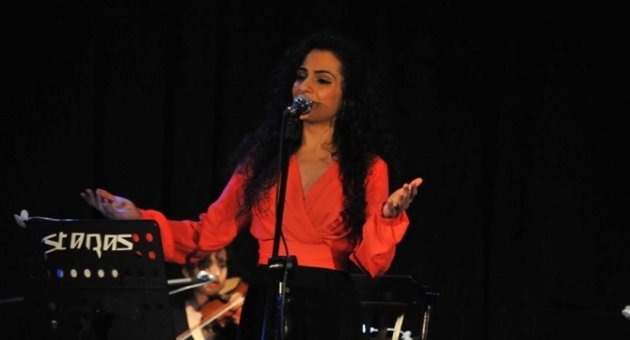 ’içinden Müzik Geçen Romanlar’ Dinleyenleri Mest Etti