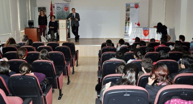 İkbu’lu Akademisyenler Bursalı Öğrencilerle Buluşuyor