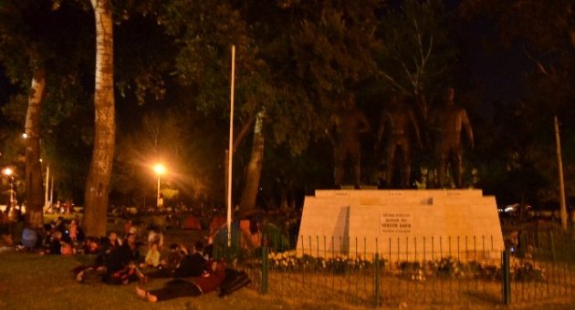 İkna Edilen Mülteciler Er Meydanında
