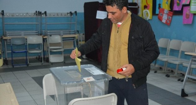 İlk Oylar Kullanıldı