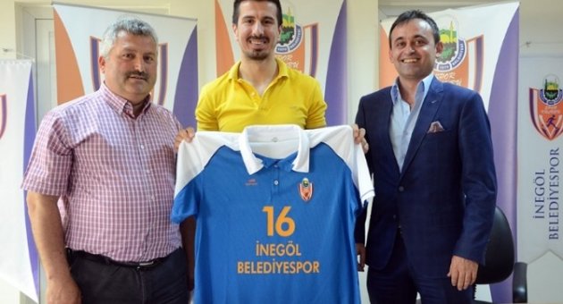 İnegöl Belediyespor’da Üç İmza
