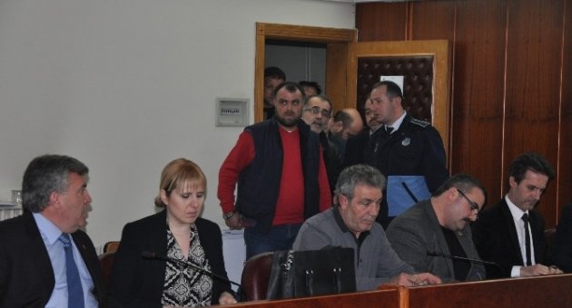 İnegöl Esnafı Kaldırım Yasağının Yeniden Gözden Geçirilmesini İstiyor