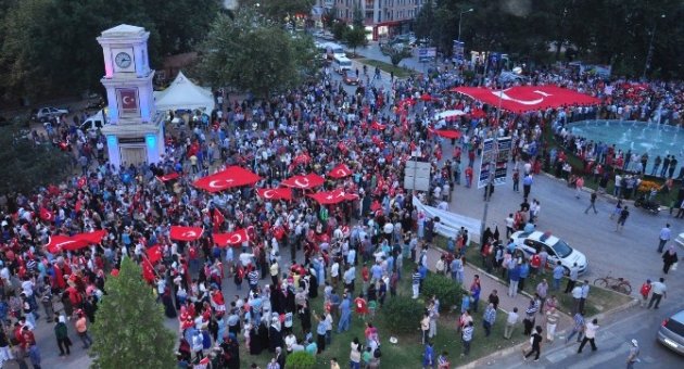 İnegöl Teröre Karşı Tek Yürek