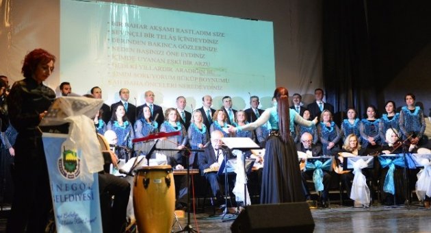 İnegöl Türk Müziği Korosu’ndan Mest Eden Konser