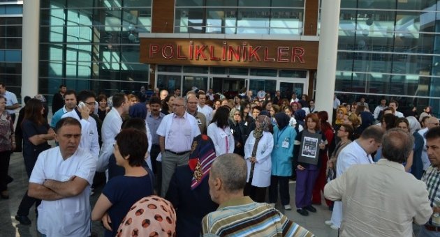 İnegöl Ve Gemlik’te Sağlık Çalışanlarından İş Bırakma Eylemi