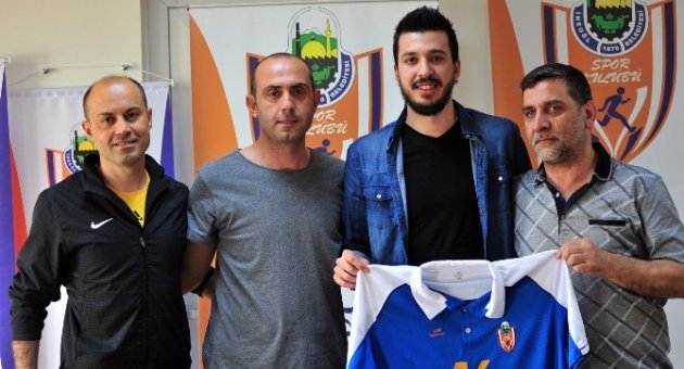 İnegölspor Aslan Ekşi’yi Transfer Etti