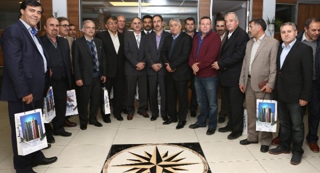 İran Heyetinden Menemen Ticaret Odasına Ziyaret
