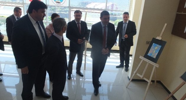 İşaret Diliyle Şarkı Söylediler