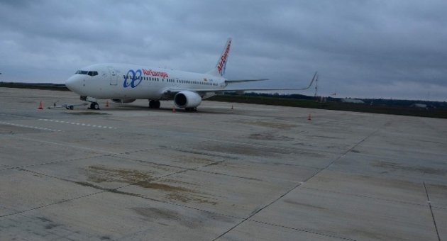 İspanya Başbakan Yardımcısını Taşıyan Uçak Zorunlu İniş Yaptı