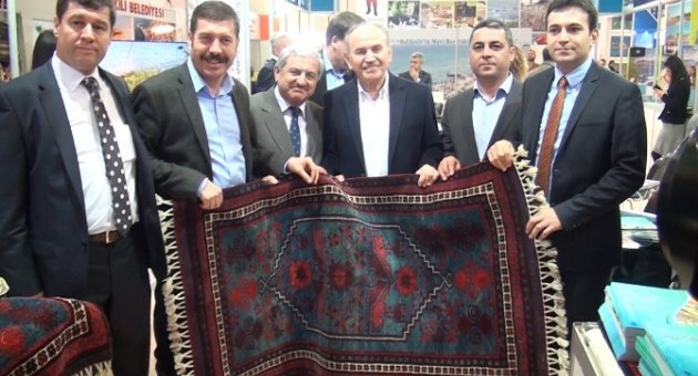 İstanbul Büyükşehir Belediye Başkanı Topbaş’tan Sındırgı’ya Özel İlgi
