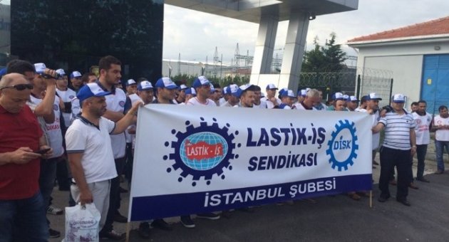 İşten Çıkartılan Arkadaşlarına Destek