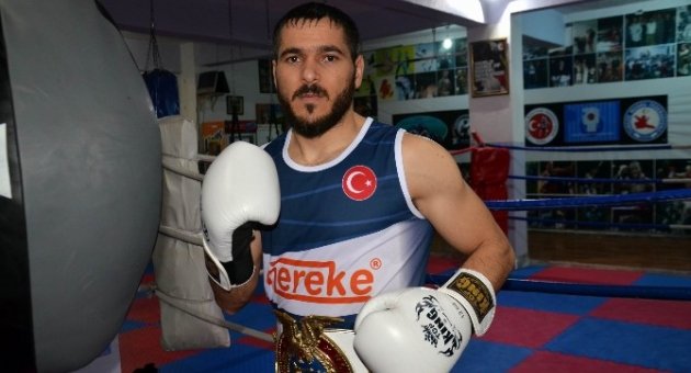 İtalyan Rakibini Nakavt Etti Şampiyonluk Kemerini Bursa’ya Getirdi