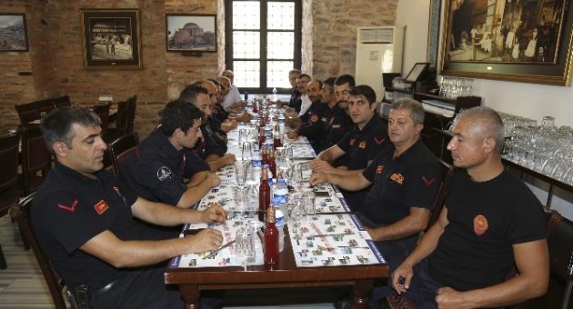 İtfaiyecilerden Örnek Dayanışma