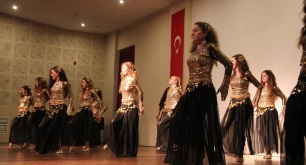 İyte 17. Bahar Şenlikleri Murat Dalkılıç Konseriyle Başladı