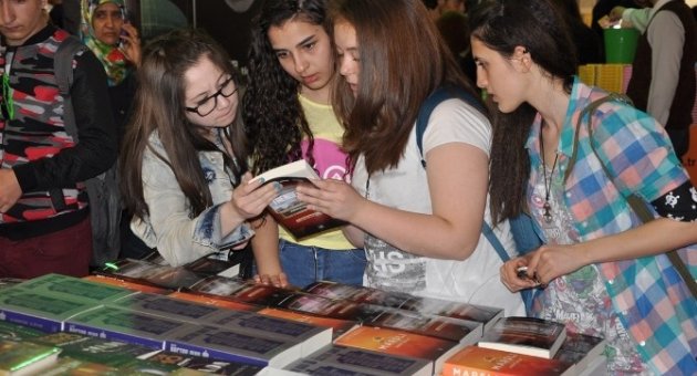 İzmir Kitap Fuarı 20. Kez Kapılarını Açtı