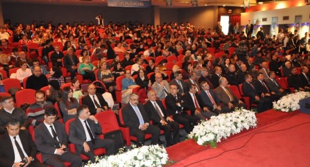 İzmir Polisi 30 Bin Gençle Yüz Yüze Görüştü